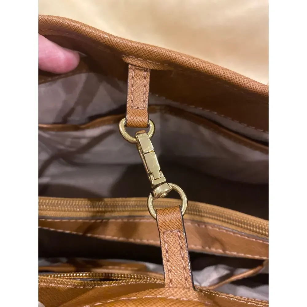 Michael Kors leather purse - Picture 9 of 16